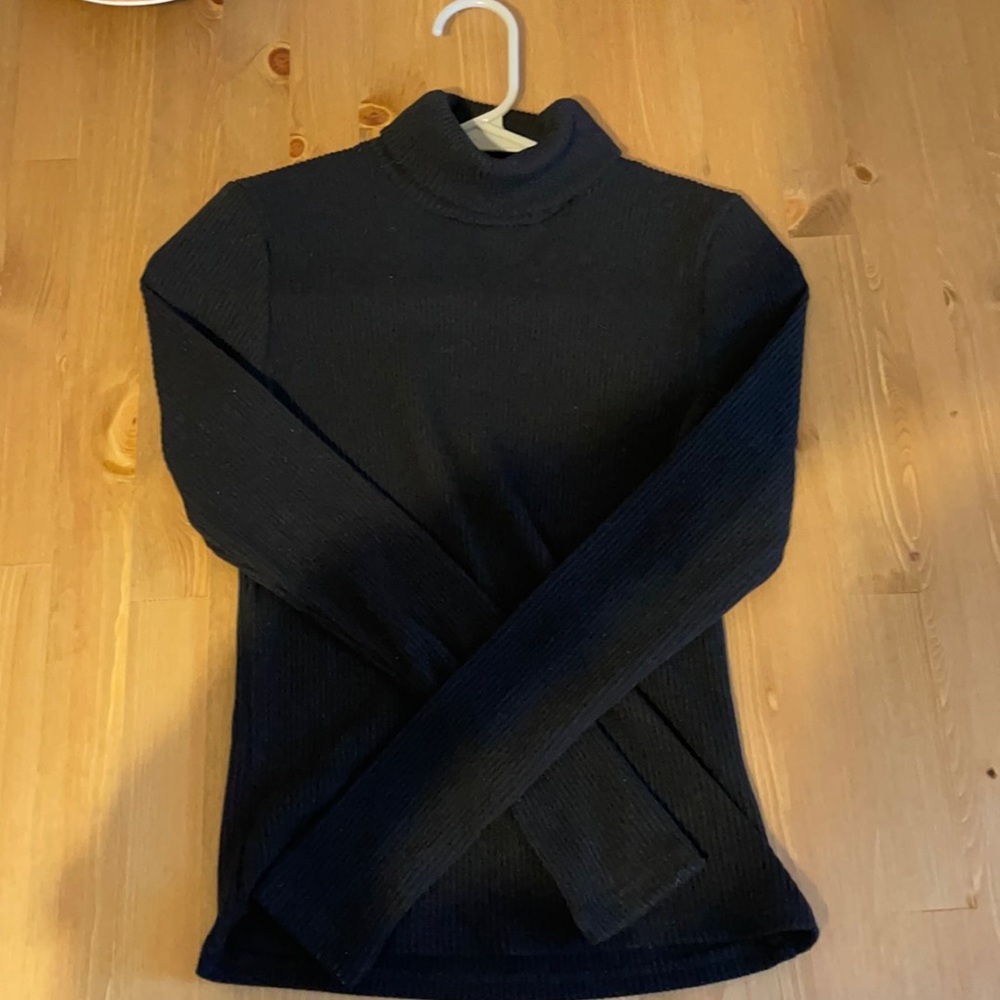 Black long sleeve turtle neck